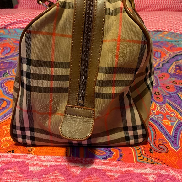 Beautiful Authentic vintage Burberry travel bag nova check - Picture 2 of 6